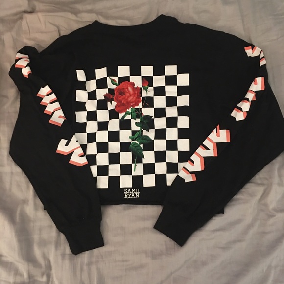 black long sleeve crop top - Picture 2 of 4